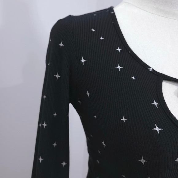 Black Star Print Keyhole Tie Front Long Sleeve Ribbed Knit Top Celestial - Picture 4 of 6
